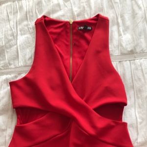Beautiful slimming red side cut dress!